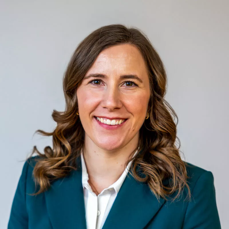 Leslie-Cannon-Headshot